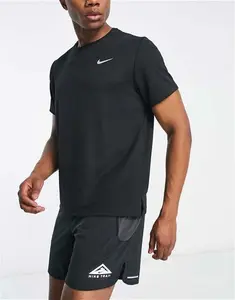 Nike Running Miler Dri-FIT T-Shirt In Black - Black (Size: S)