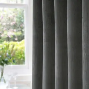 Homescapes Thermal 100% Blackout Grey Velvet Curtains, 117 x 137 cm (46" x 54")