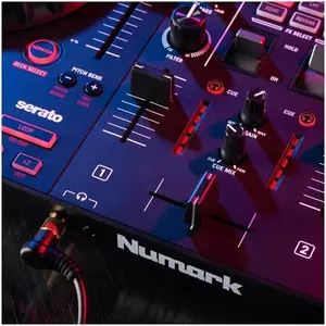 Numark Mixtrack Platinum FX DJ Controller