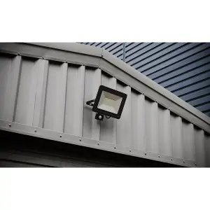 Sealey 50W SMD LED Extra-Slim Floodlight With PIR Sensor 6000K LED113PIR