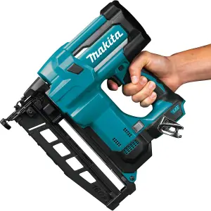 Makita DBN600RTJ 18v Cordless 2nd Fix Framing Finishing Nailer 16g + 2000 Nails