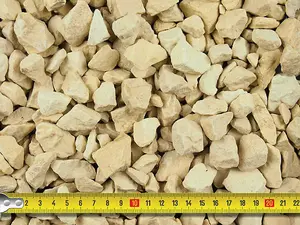 Cream Limestone Chippings 20mm - Bulk Bag (800kg)