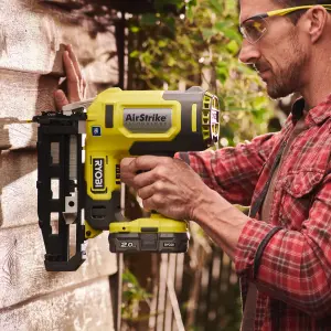 Ryobi 64mm 18V Li-ion One+ Cordless Nail gun (Bare Tool) - R16GN18-0