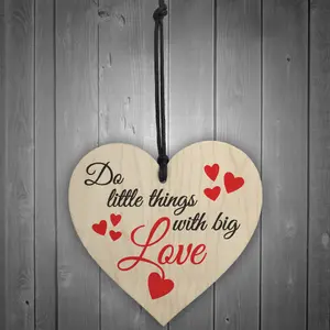 Red Ocean Little Things Big Love Wooden Hanging Heart Plaque