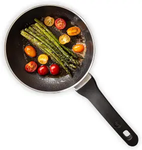 MasterChef 525502 Essential Non-Stick Frying Pan 24cm