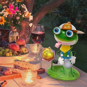 Metal Frog Garden Ornament With Solar Powered Light