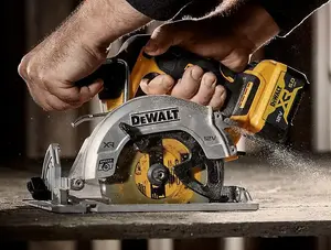 DeWalt DCS512NT 12v 140mm XR Brushless Circular Saw Bare Tool + Tstak Case