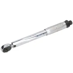 1/4in Drive Torque Wrench 5 to 25 Nm and Metric 6 Sided Deep Sockets 4 to 14mm