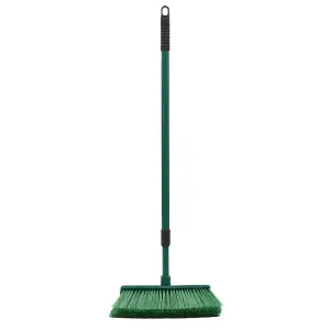 JVL Outdoor Garden Hard Bristle Broom with Telescopic Handle, Green 