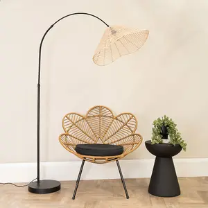 ValueLights Louis Black Arched Curved Floor Lamp with Natural Wicker Tapered Lamp Shade