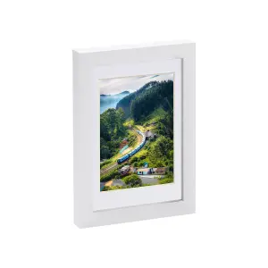 Nicola Spring Photo Frame with 4" x 6" Mount - 5" x 7" - White Mount