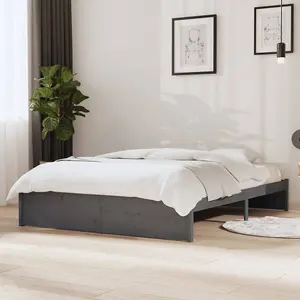 Berkfield Bed Frame Grey Solid Wood 135x190 cm Double