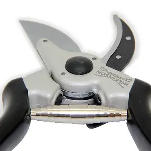 Razorcut Pro Straight Bypass Pruner by Wilkinson Sword