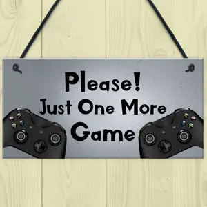 Novelty Man Cave Bedroom Sign For Gamer Gift For Dad Son Brother Gaming Sign