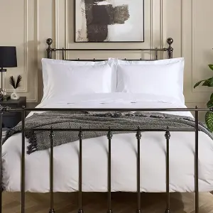 Hotel Pure Luxury 4 Star Duvet Cover Set