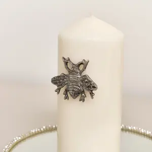 Melody Maison Silver Bumblebee Candle Pin