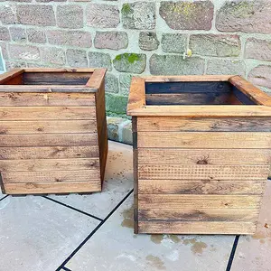 2Pc Extra Large Windsor Planter Set - W58 x D58 x H60 - Redwood