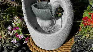 Salem Contemporary Solar Water Feature