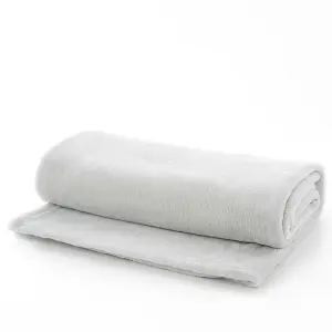 Deyongs - Cozy Comforts Throw 2022 127x152cm Silver