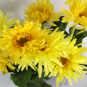 33cm Artificial Potted Daisy Yellow