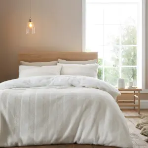 Bianca Fine Linens Cosy Soft Stripe Faux Fur Double Duvet Cover Set with Pillowcases Cream