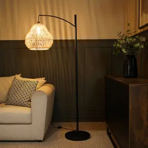 ValueLights Preto Black Metal Curve Stem Floor Lamp with a Natural Wicker Rattan Teardrop Shade