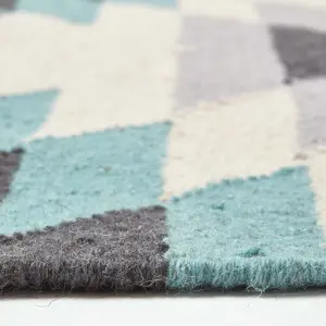 Homescapes Helsinki Handwoven Geometric Pattern Blue Grey and Cream Kilim Wool Rug, 90 x 150 cm