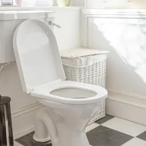 Harbour Housewares Square Soft Close Toilet Seats - White - Pack of 2