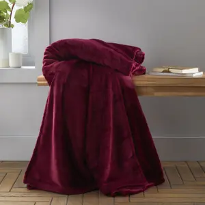 Catherine Lansfield Raschel Velvet Touch 130x170cm Blanket Throw Red