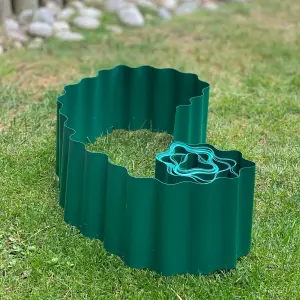 Set of 5 Green Plastic Garden Lawn Edging (9m x 15cm Roll)