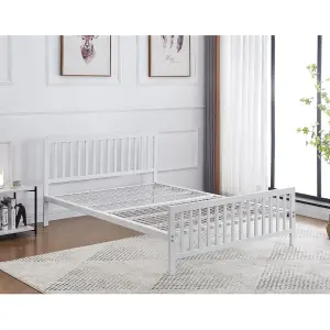 Holkham Metal Bed in White, Double (135x190cm), Reinforced Mesh Base, Strong structure, Exclusive Product