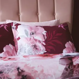 Dramatic Floral Reversible Duvet Cover Set with Pillowcases Red / Single - 1 Standard Pillowcase