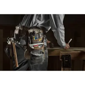 DEWALT DWST50113 Pro Leather Tool Rig