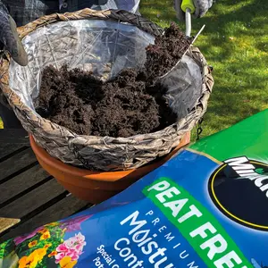 Miracle-Gro Moisture Control Peat-free Compost 40L