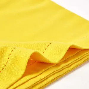 Homescapes Yellow Tablecloth 137 x 228 cm