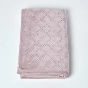 Homescapes Luxury Dusky Pink Quilted Velvet Bedspread Geometric Pattern 'Eternity Ring' Throw, 200 x 200 cm