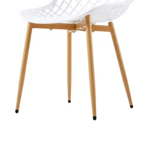 Filsaime Dining Chair (Set of 6) White / White / Natural