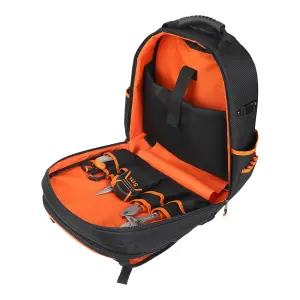 Magnusson Backpack with wheels