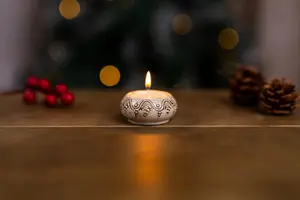 Small Round Tealight Candle Holder