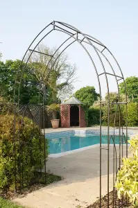 Gothic Arch (Inc Ground Spikes) Garden Archway - Solid Steel - L53.3 x W142.2 x H223.5 cm - Black