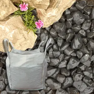 Kelkay Onyx Black Cobbles  Premium Aggregates Cobbles Bulk Bag 750kg