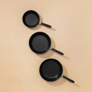 Meyer Accent Black Round Induction Suitable Dishwasher Safe Non-Stick Frying Pan 26cm