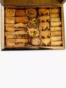 Sweetland Baklava Selection Box, 850G