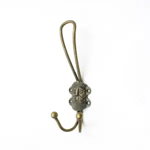 Oakcrafts - Ornate Green Man Style Hat & Coat Triple Hook in Antique Brass - Pack of 4 Hooks