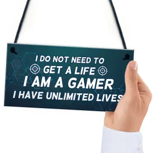 IM A GAMER Sign Funny Gamer Gift Hanging Plaque For Bedroom Man Cave Games Room