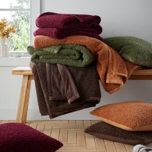 Catherine Lansfield So Soft Velvet Boucle 130x170 cm Blanket Throw Damson