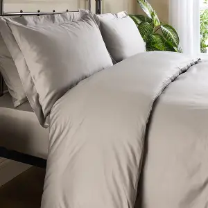 Hotel Pure Luxury 5 Star Duvet Cover Set