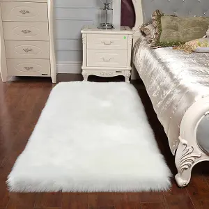 White Rectangle Soft Shaggy Rug Kids Rooms Decor Floor Rugs 120cm (L) x 60cm (W)