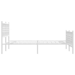 Berkfield Metal Bed Frame without Mattress with Footboard White 120x200cm