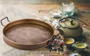 Rozi Gold Round Serving Tray (52 x 42 cm)